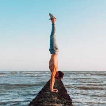 Handstand